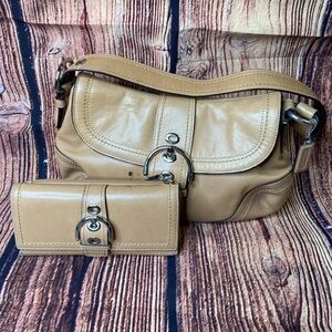 COACH Leather shoulder bag and Wallet
